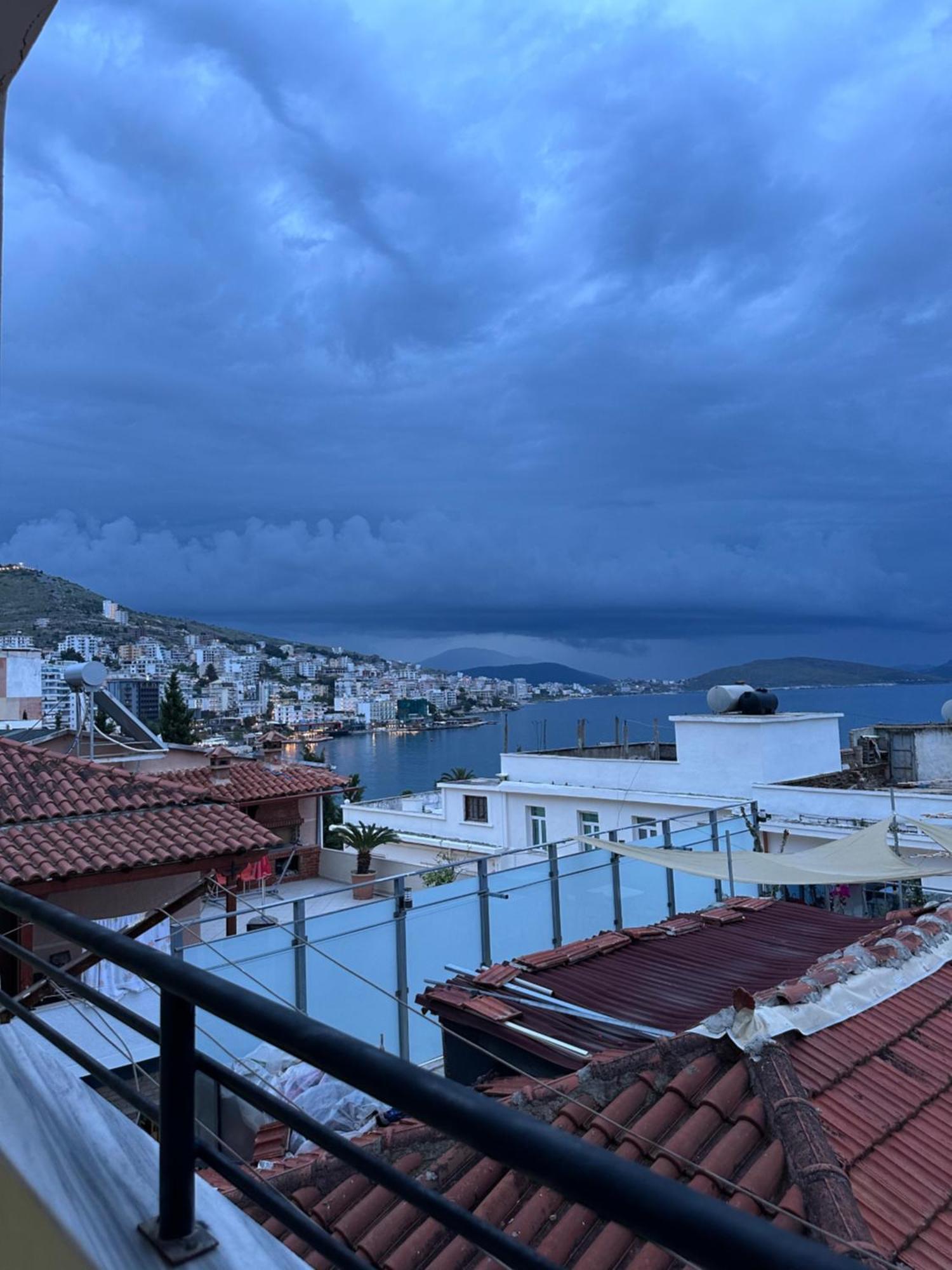 City Center Apartment Saranda Exteriör bild
