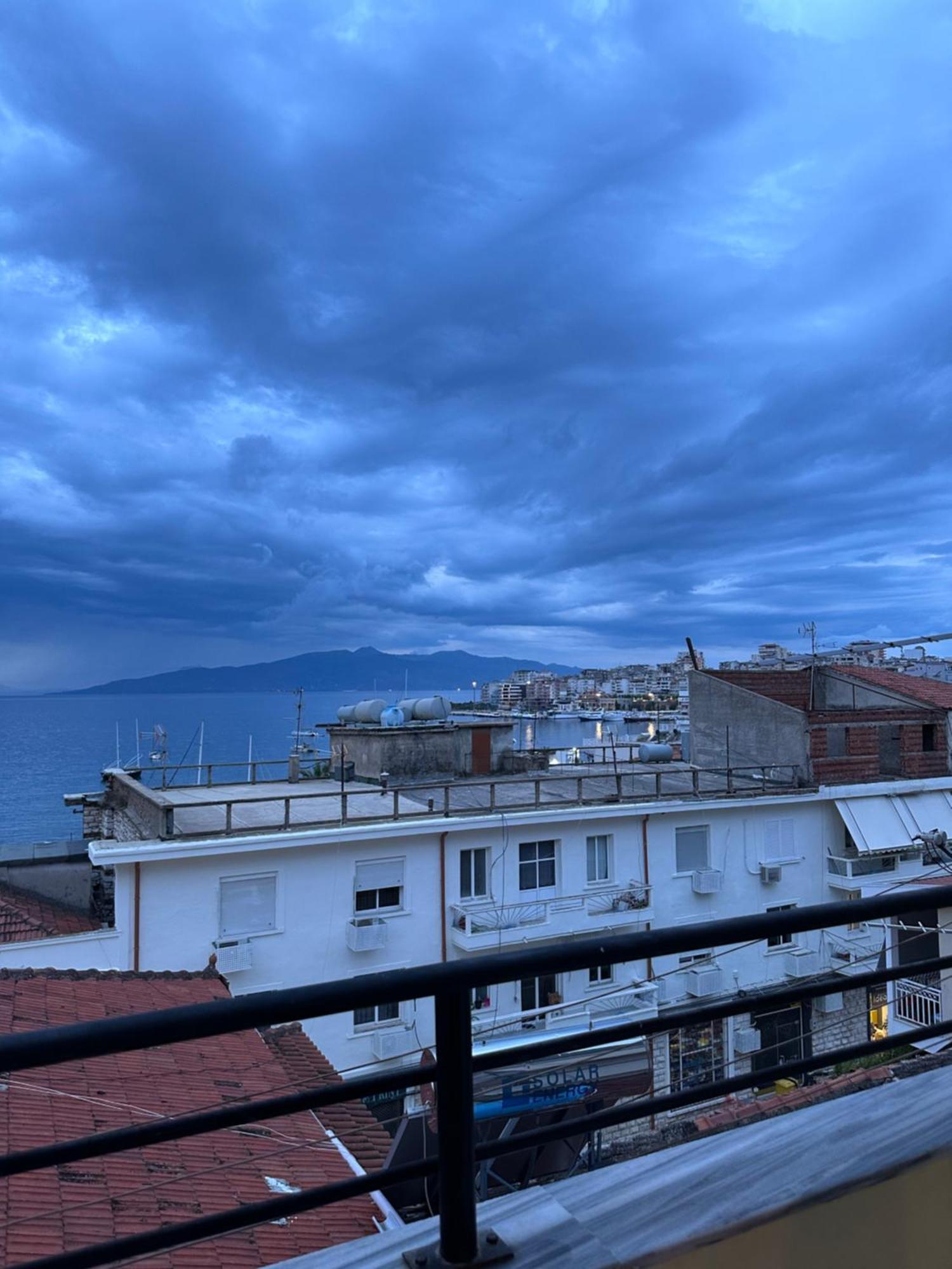 City Center Apartment Saranda Exteriör bild
